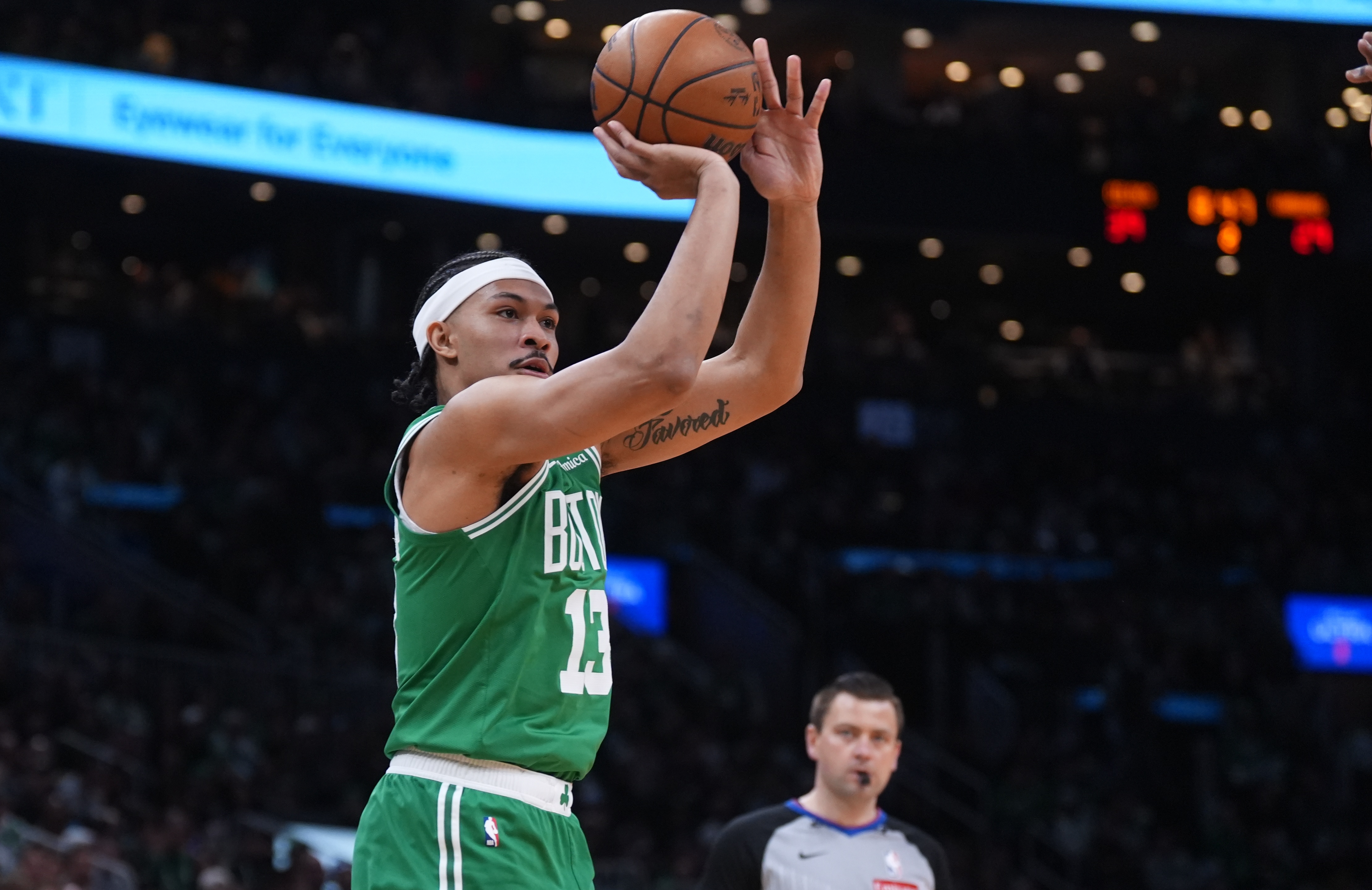 开云体育官网-外线练手！凯尔特人首节23次出手有16次是三分 但仅命中4球